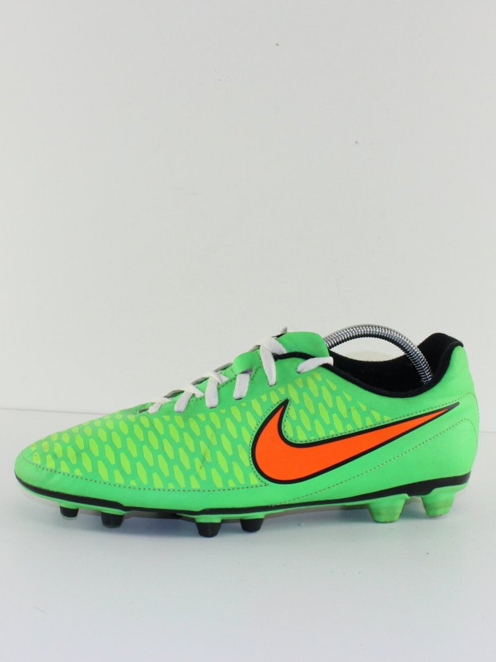 Nike Magista Green Soccer Cleats (Men 12 US)